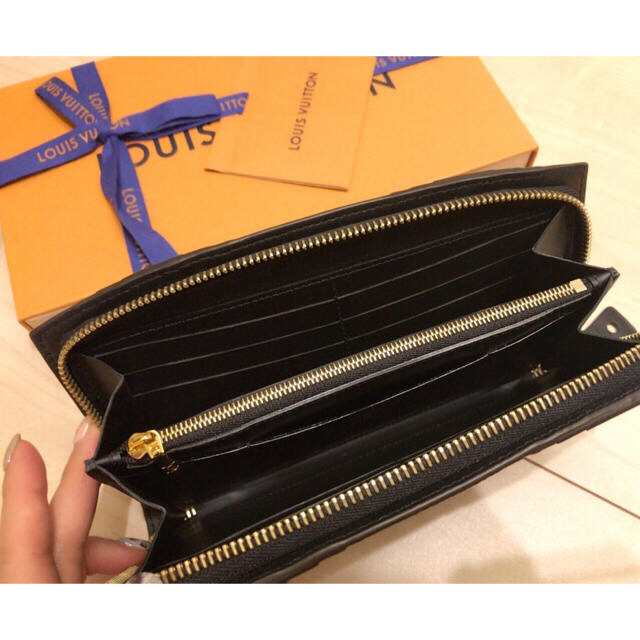 SALE/55%OFF】 VUITTON LOUIS - LVジッピースティーマーモノグラム