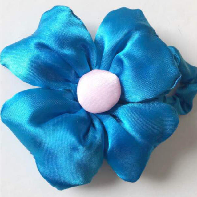 お花 リボン シュシュの通販 By Mrkt S Shop ラクマ お花 リボン シュシュの通販 By Mrkt S Shop ラクマ