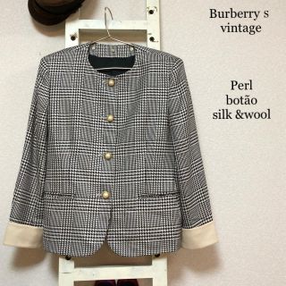 バーバリー(BURBERRY)のBurberryｓvintage白タグ希少 千鳥格子シルク混 パールジャケット(ノーカラージャケット)