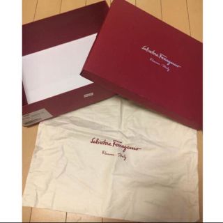 サルヴァトーレフェラガモ(Salvatore Ferragamo)のフェラガモ ショルダーバック 箱 保存袋 2点 セット(ショップ袋)