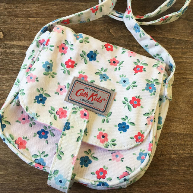 Cath Kidston(キャスキッドソン)の専用 キャスキッドソン ポシェット キッズ/ベビー/マタニティのこども用バッグ(ポシェット)の商品写真