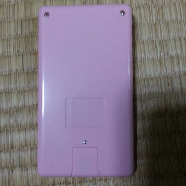 美品●キティちゃん 電卓 ハローキティ ダイカット電卓 スマホ/家電/カメラのスマホ/家電/カメラ その他(その他)の商品写真