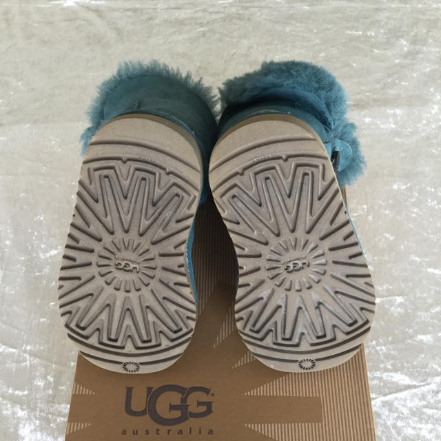 UGG(アグ)のUGG ☆ ブーツ キッズ/ベビー/マタニティのキッズ靴/シューズ(15cm~)(ブーツ)の商品写真