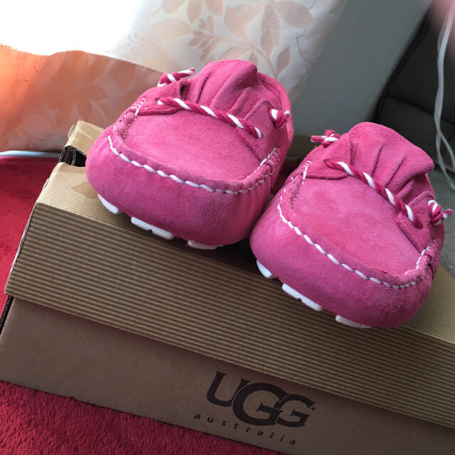 UGG(アグ)のUGG サイズ7 美品 レディースの靴/シューズ(スリッポン/モカシン)の商品写真