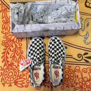 ヴァンズ(VANS)の専用 バンズ スヌーピー スリッポン ２３.５(スリッポン/モカシン)