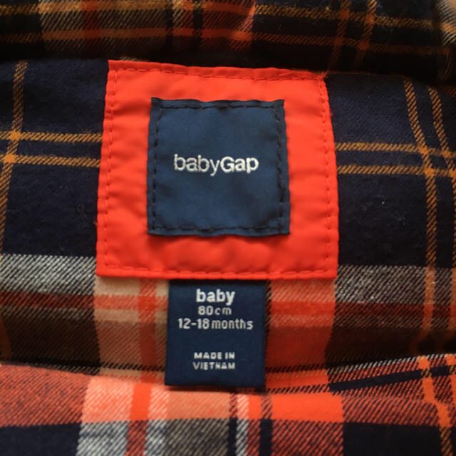 babyGAP(ベビーギャップ)の専用☆GAP ダウンベスト キッズ/ベビー/マタニティのベビー服(~85cm)(ジャケット/コート)の商品写真