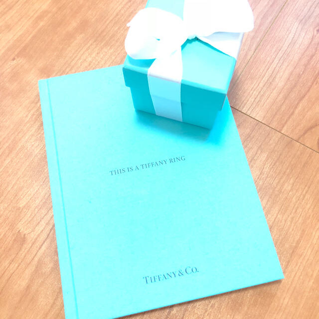 Tiffany & Co.(ティファニー)のティファニー箱&本 ハンドメイドのウェディング(ウェルカムボード)の商品写真