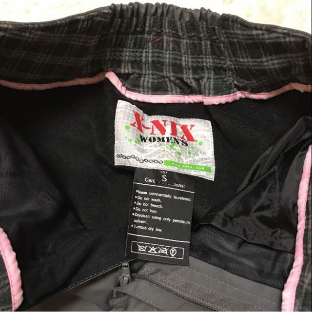 Roxy(ロキシー)の☆ヤマヤマ様専用☆スノボーウエア  レディース スポーツ/アウトドアのスノーボード(ウエア/装備)の商品写真