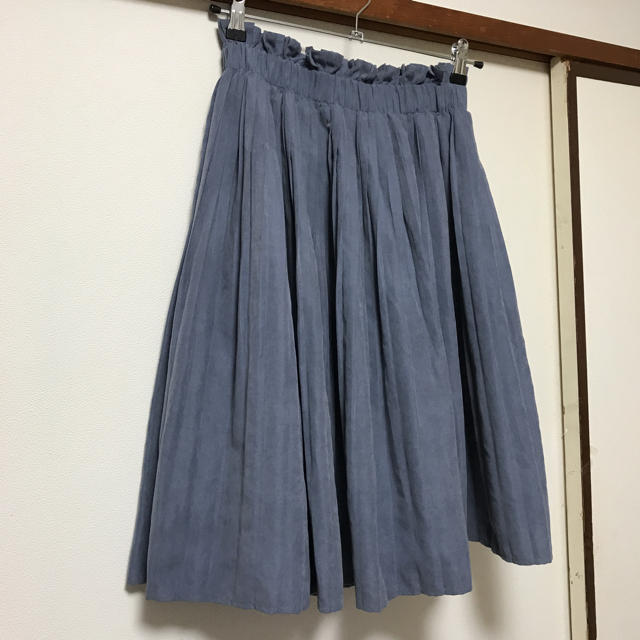 FREE'S MART(フリーズマート)のフリーズマート♡ プリーツフェイクスウェードスカート レディースのスカート(ひざ丈スカート)の商品写真