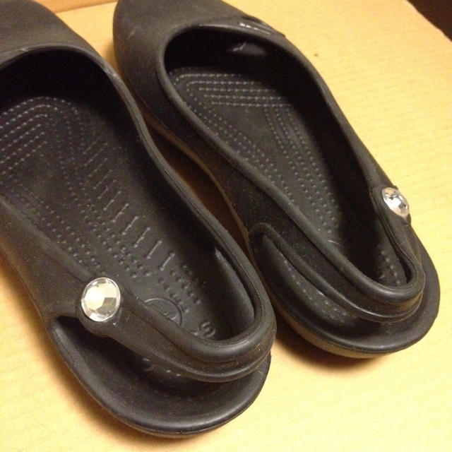 crocs(クロックス)の【値下げ！】crocks黒サンダル♪ レディースの靴/シューズ(サンダル)の商品写真