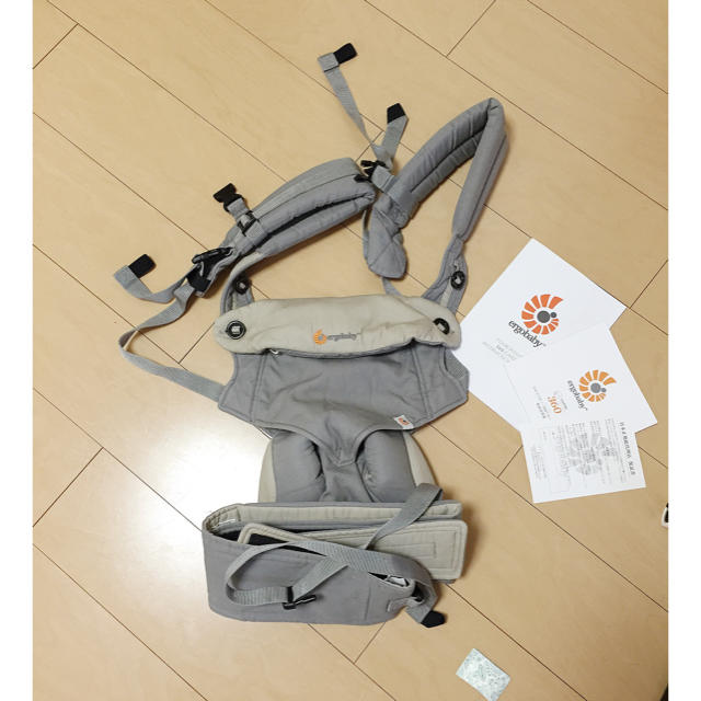 Ergobaby(エルゴベビー)の美品 エルゴベビー 360 グレー エルゴ360 キッズ/ベビー/マタニティの外出/移動用品(抱っこひも/おんぶひも)の商品写真