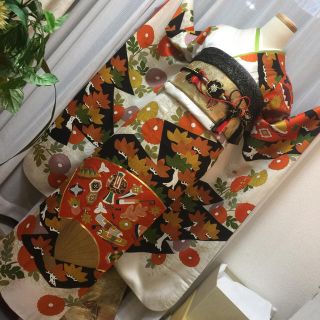 京友禅金彩加工　刺繍入り　宝尽くし　紋意匠   (振袖)