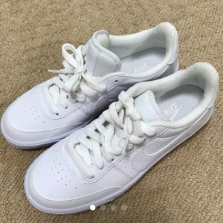 ナイキ(NIKE)の【美品】ナイキ 白 スニーカー(スニーカー)