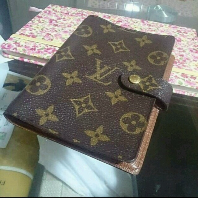 LOUIS VUITTON(ルイヴィトン)のヴィトン モノグラム 正規品 手帳 レディースのファッション小物(名刺入れ/定期入れ)の商品写真