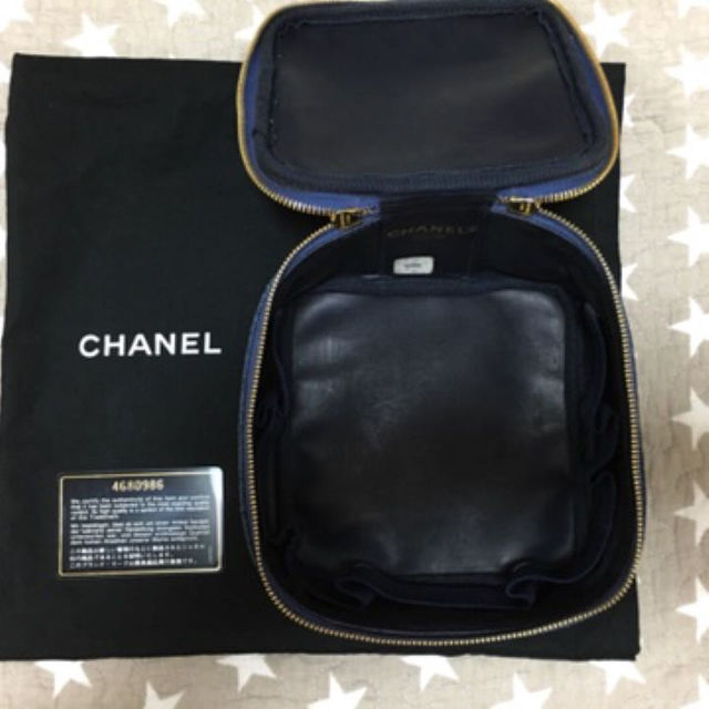 CHANEL(シャネル)のシャネル デニム バニティ レディースのバッグ(ボディバッグ/ウエストポーチ)の商品写真