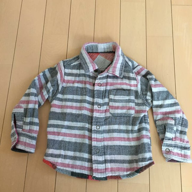 F.O.KIDS(エフオーキッズ)のF.O.KIDS リバーシブルシャツ90 キッズ/ベビー/マタニティのキッズ服男の子用(90cm~)(ブラウス)の商品写真