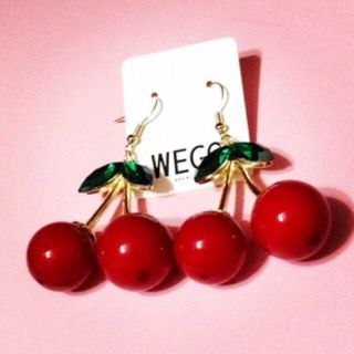 ウィゴー(WEGO)のWEGOチェリーピアス♡(ピアス)