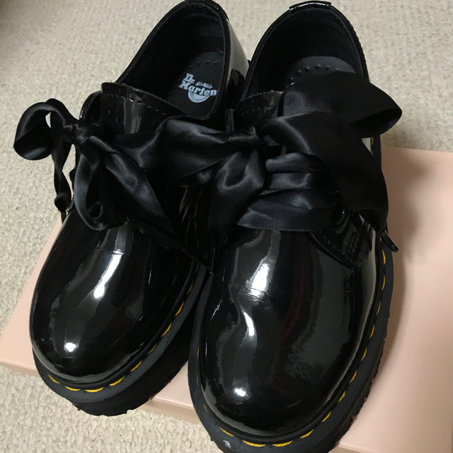 超美品　Dr.Martens ドクターマーチン　リボン