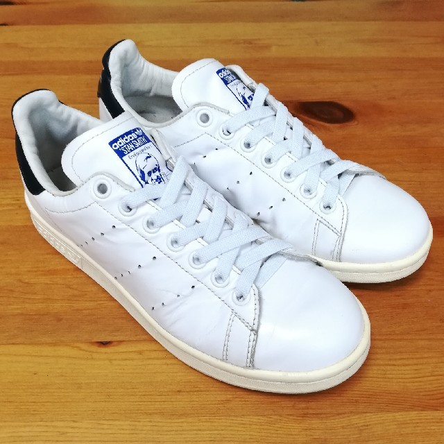 adidas(アディダス)の【haruchan様専用】スタンスミス　STAN SMITH  ネイビー レディースの靴/シューズ(スニーカー)の商品写真