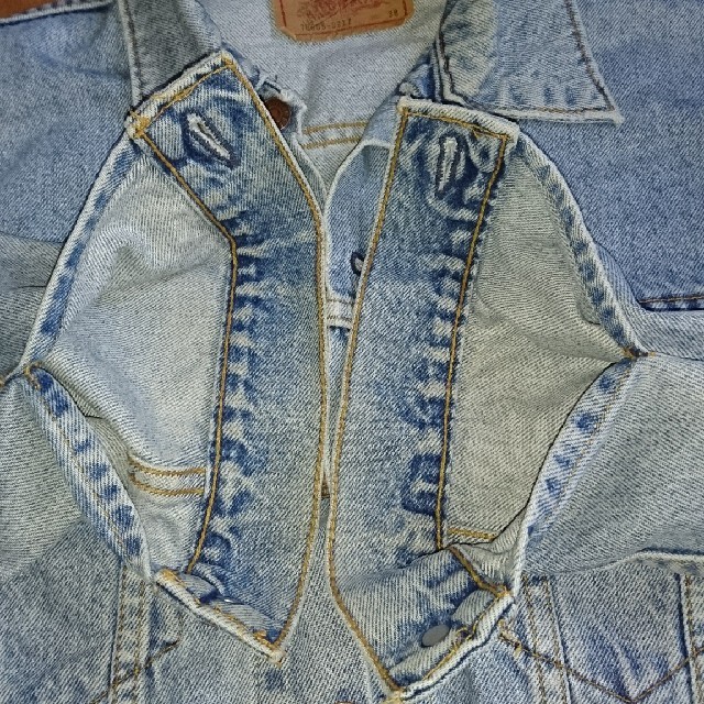 Levi's(リーバイス)の@様専用Levi's  USA製 トラッカージャケット  難あり メンズのジャケット/アウター(Gジャン/デニムジャケット)の商品写真