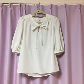 ユニクロ(UNIQLO)のシホンボウタイシャツ(シャツ/ブラウス(長袖/七分))