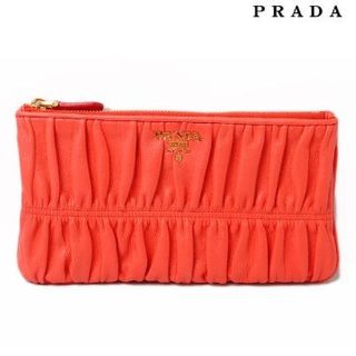 プラダ(PRADA)のプラダ 未使用 フラット ーチ/コスメポーチ 1M1152 ラムスキン(ボディバッグ/ウエストポーチ)