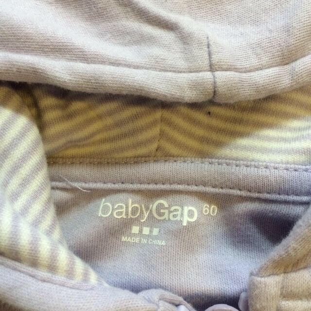 babyGAP(ベビーギャップ)のBaby Gap★パーカー 60センチ キッズ/ベビー/マタニティのキッズ服女の子用(90cm~)(その他)の商品写真