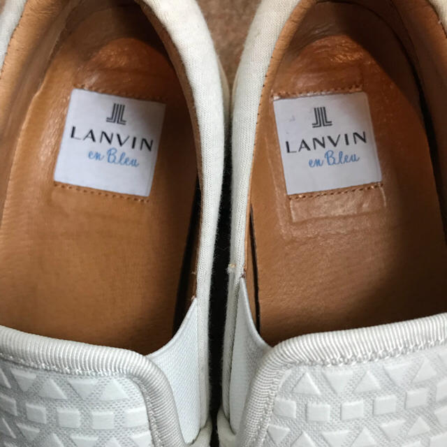 LANVIN en Bleu(ランバンオンブルー)の値下！ランバンオンブルー スリッポン 白 23センチ レディースの靴/シューズ(スリッポン/モカシン)の商品写真