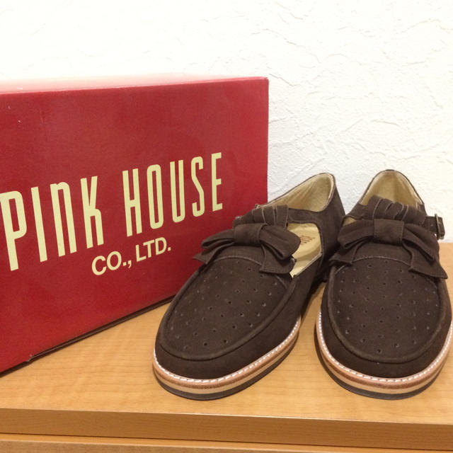 PINK HOUSE(ピンクハウス)のPINK HOUSE スウェードリボンシューズ レディースの靴/シューズ(ローファー/革靴)の商品写真