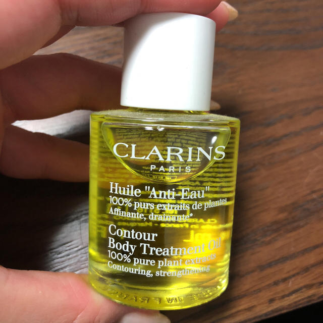 CLARINS(クラランス)のクラランス☆ボディマッサージオイル30ml☆Anti-Eau☆新品未使用☆ コスメ/美容のボディケア(ボディオイル)の商品写真