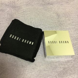 ボビイブラウン(BOBBI BROWN)のBobbi brownファイスパウダー(フェイスパウダー)