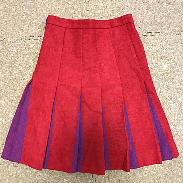 A.P.C(アーペーセー)のAPC アーペーセー☆鮮やかレッドスカート レディースのスカート(ひざ丈スカート)の商品写真