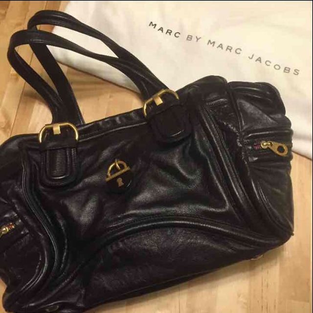 MARC BY MARC JACOBS(マークバイマークジェイコブス)の【最終値下】マークジェイコブス♡レザーバック レディースのバッグ(ショルダーバッグ)の商品写真