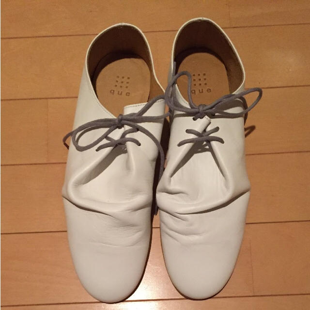 【新品 未使用】que shoes nost white Lサイズ レディースの靴/シューズ(ローファー/革靴)の商品写真