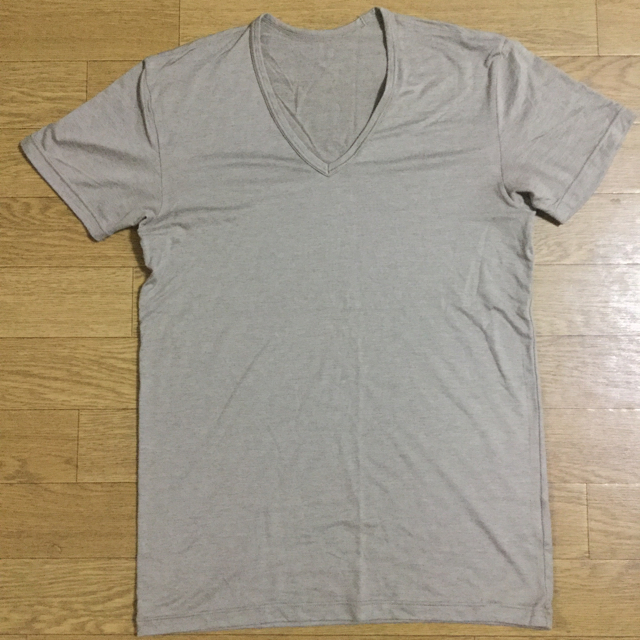 ユニクロ ヒートテックエクストラウォーム(九分袖)+ヒートテックVネック半袖 メンズのトップス(Tシャツ/カットソー(七分/長袖))の商品写真
