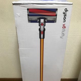 ダイソン(Dyson)の国内 新品 未開封 Dyson V8 fluffy SV10FF2 バーコード無(掃除機)