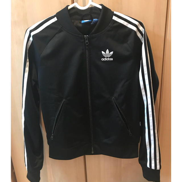 adidas(アディダス)のアディダス オリジナルトラックトップジャージ レディースのトップス(トレーナー/スウェット)の商品写真