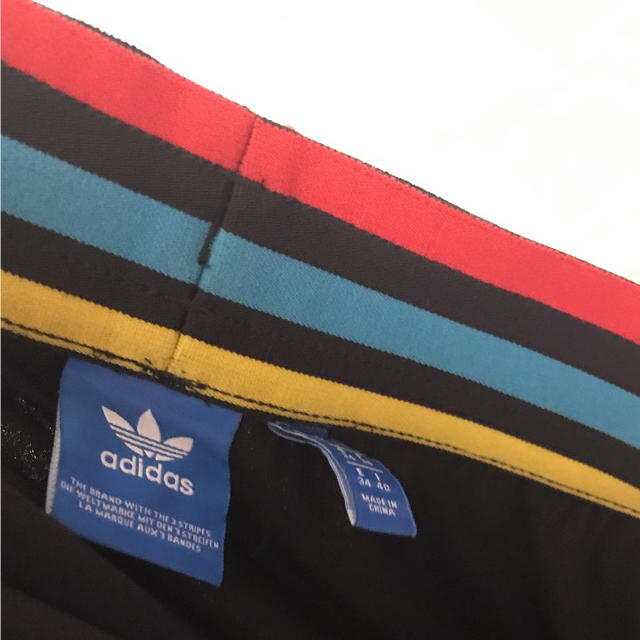 adidas(アディダス)のadidasoriginals スカート レディースのスカート(ロングスカート)の商品写真