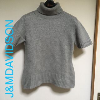 ジェイアンドエムデヴィッドソン(J&M DAVIDSON)のJ&MDAVIDSON グレー 半袖 ウールニット(ニット/セーター)