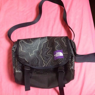 ザノースフェイス(THE NORTH FACE)のメッセンジャーbag(メッセンジャーバッグ)