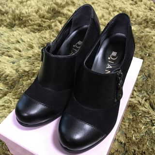 ダイアナ(DIANA)の大幅値下げ⭐️【美品】ダイアナ  DIANA ブーティー 黒  21.5(ブーティ)