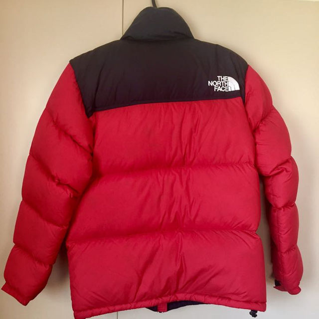 THE NORTH FACE(ザノースフェイス)のthe north face ヌプシ ダウン レッド メンズのジャケット/アウター(ダウンジャケット)の商品写真