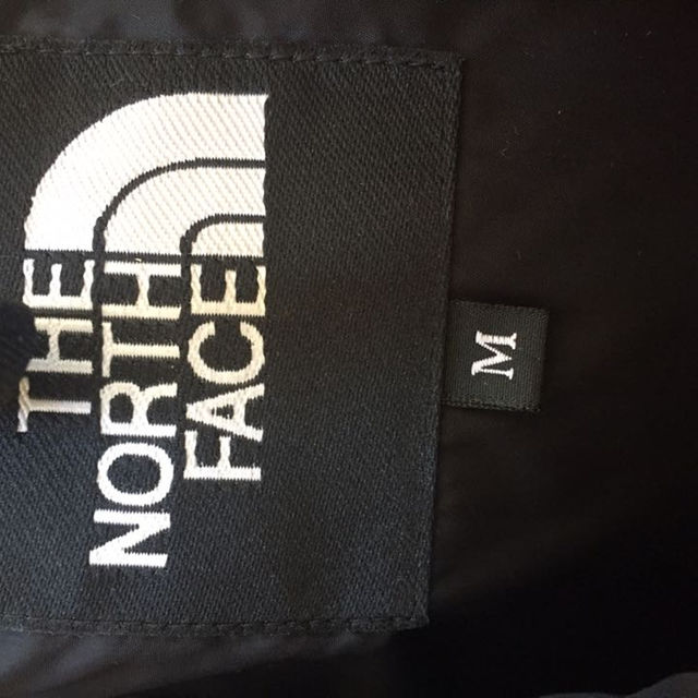 THE NORTH FACE(ザノースフェイス)のthe north face ヌプシ ダウン レッド メンズのジャケット/アウター(ダウンジャケット)の商品写真