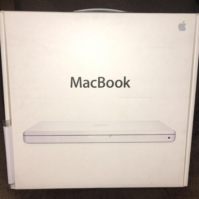 macbook  2007 メモリ4GB 箱、付属品有りノートPC