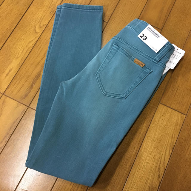 JOE’S JEANS(ジョーズジーンズ)の定価29160円・JOE'S・カラーデニム・23 レディースのパンツ(デニム/ジーンズ)の商品写真