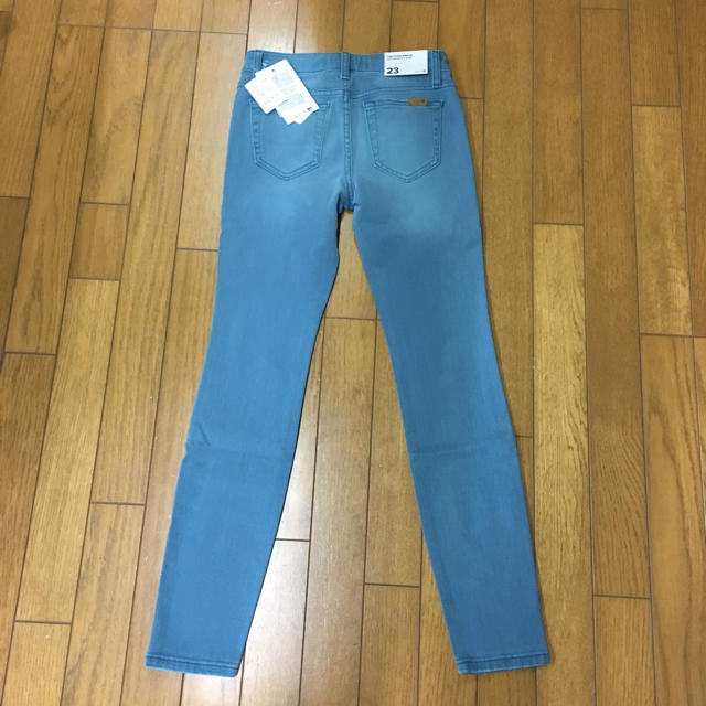 JOE’S JEANS(ジョーズジーンズ)の定価29160円・JOE'S・カラーデニム・23 レディースのパンツ(デニム/ジーンズ)の商品写真