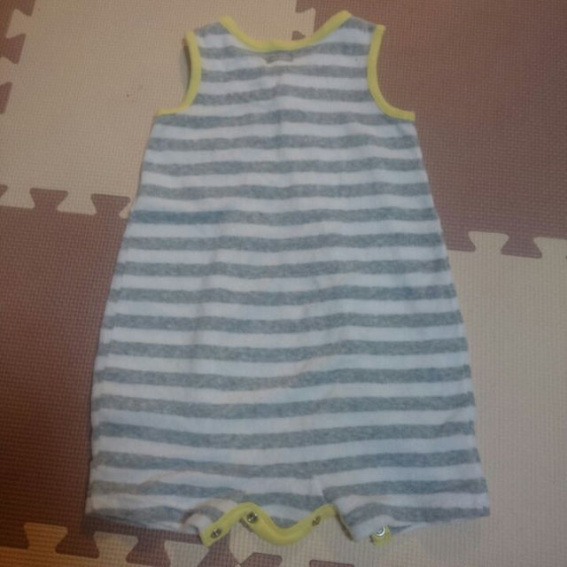 babyGAP(ベビーギャップ)の☆BabyGapノースリーブロンパース☆ キッズ/ベビー/マタニティのベビー服(~85cm)(カバーオール)の商品写真
