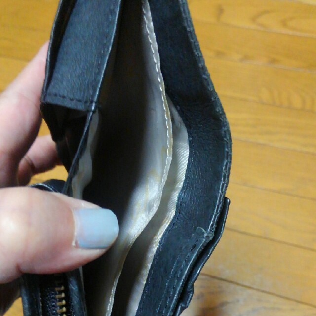 Casselini(キャセリーニ)のキャセリーニフリル革財布２つ折 レディースのファッション小物(財布)の商品写真