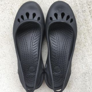 クロックス(crocs)の値下げ中！クロックス フラットシューズ w6(サンダル)