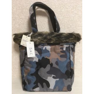 サック(SAC)のSAC ファー付きミニトートバッグ(ブルー系迷彩)(トートバッグ)